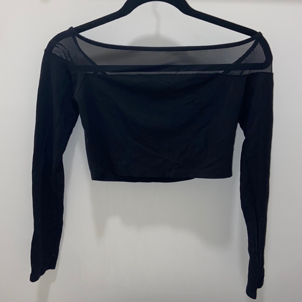 Off-shoulder Crop Top
